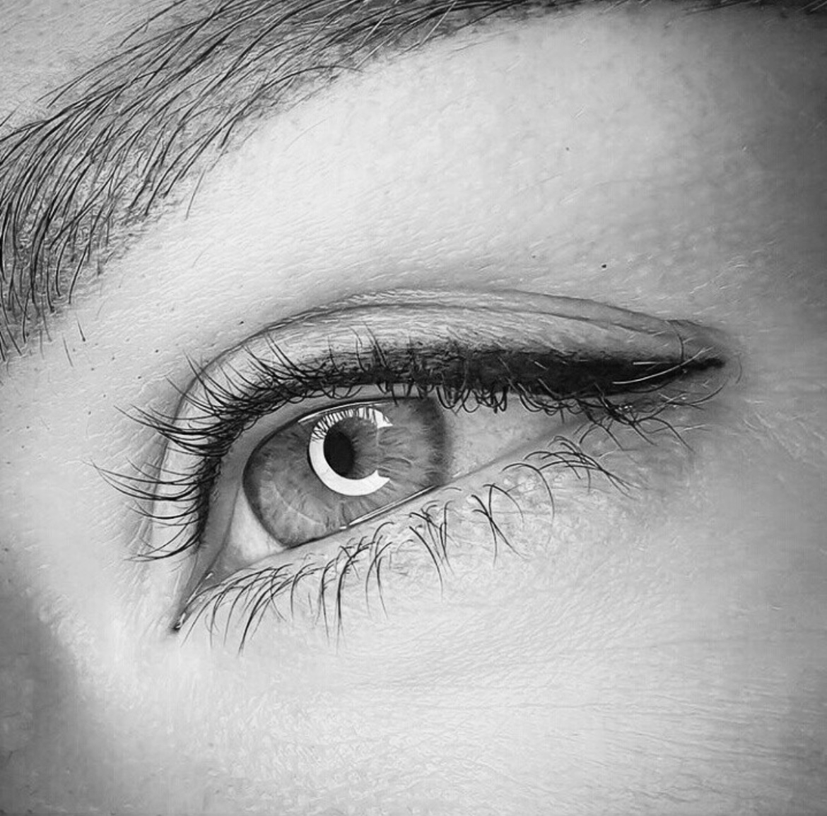 Permanentní make-up oční linky